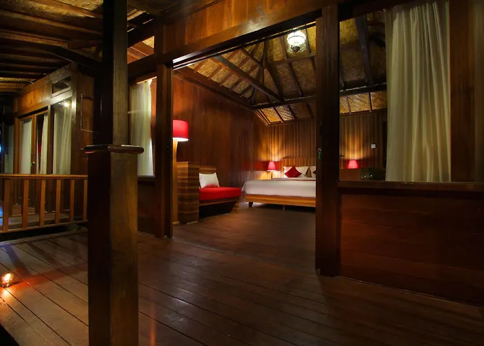 ホリデーパーク Mangrove Paradise Retreat 4*