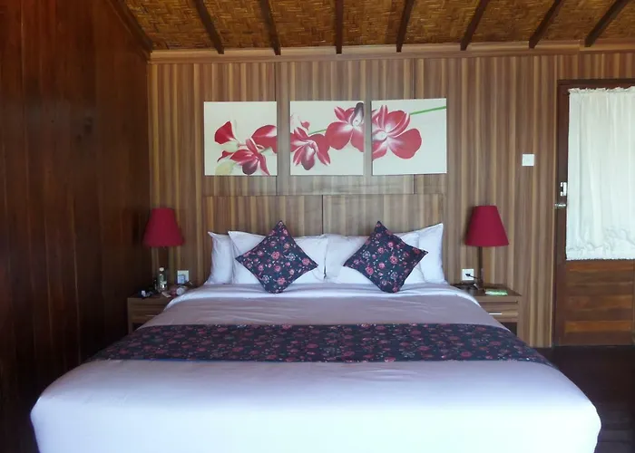Mangrove Paradise Retreat 4* レンボンガン島