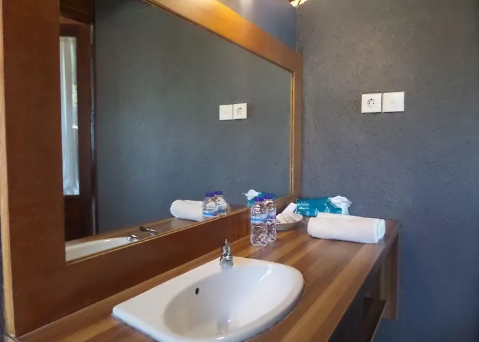 Mangrove Paradise Retreat レンボンガン島